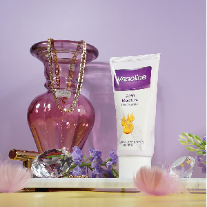 극건성 부드럽게 은은한향기 깊은보습 핸드크림 80ml